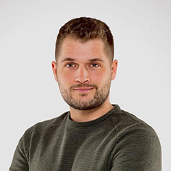 Porträtbild von Lukas Wagner